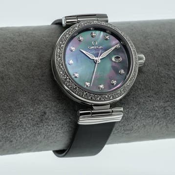 OMEGA - De Ville Ladymatic 34 mm, stainless steel on a
