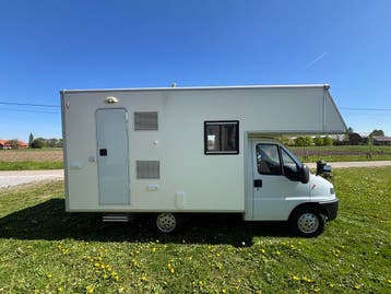 Leuke Oldtimer Mobilhome Fiat Ducato met nieuwe opbouw 1995, Hordeur, Alkoof