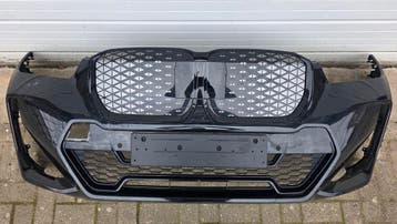 Pare-chocs av. BMW X1 U11 M-Pack 2022 -25 6xPDC 51119881907, Ophalen, Pare-chocs, Utilisé, BMW