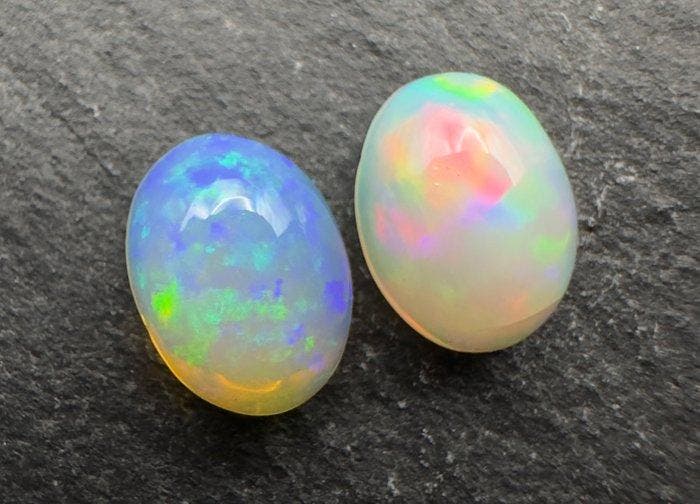 2,42ct Opaal Cabochons- 0,48 g - (2), Verzamelen, Mineralen en Fossielen