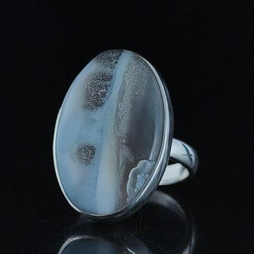 Opaal - Zilver - Ring met amulet