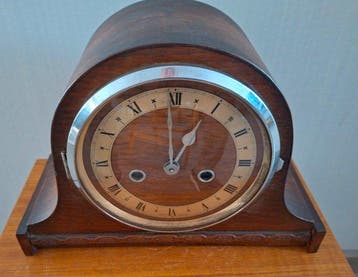 Pendule de cheminée - - Chêne - 1930-1940, Antiquités & Art, Antiquités | Horloges
