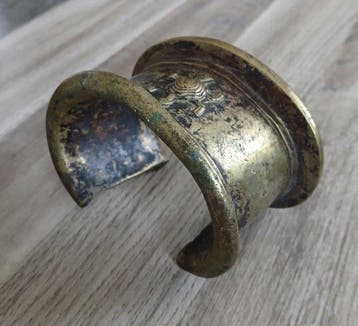 Oud-Afrikaanse bronzen armband (517 g) - Benin (Zonder