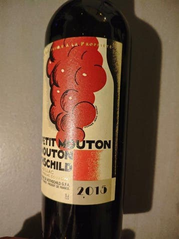 2015 Le Petit Mouton Rothschild, 2nd wine of Ch. Mouton, Verzamelen, Wijnen, Nieuw