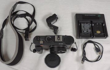 Leica X2 APS-C Digital Compact Camera - Leica Elmarit 24mm