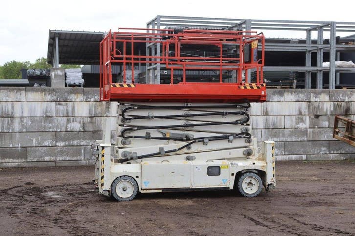 Veiling: Schaarlift PB Elektrisch 2014, Zakelijke goederen, Machines en Bouw | Liften, Steigers en Ladders, Ophalen
