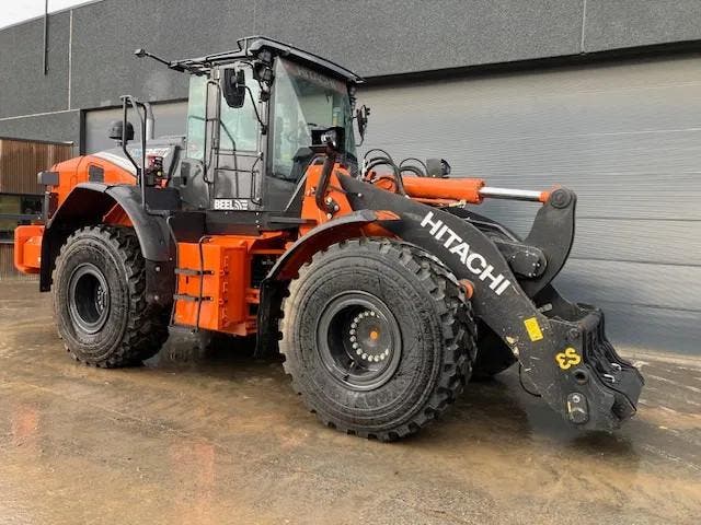 Hitachi ZW250, Articles professionnels, Machines & Construction | Grues & Excavatrices, Enlèvement