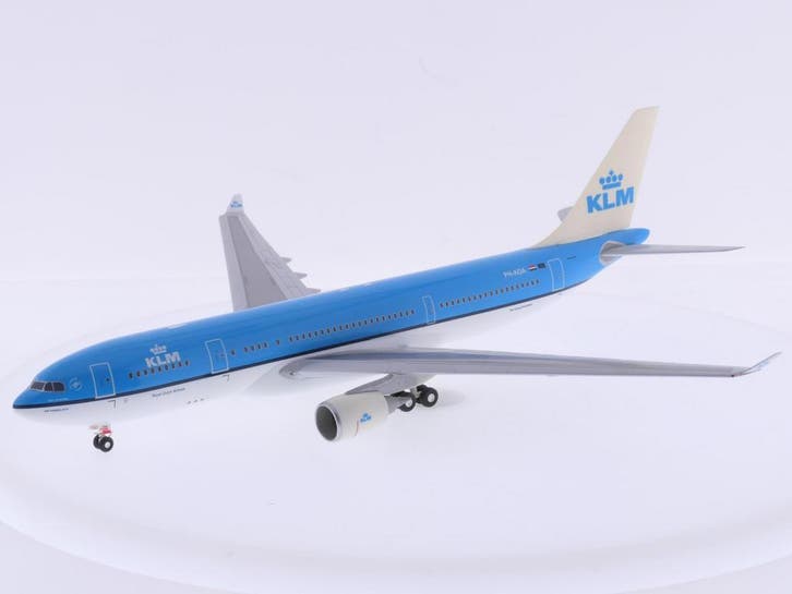 Schaal 1:200 Herpa 551847 Airbus A330-200 KLM Reg. PH-AOA..., Hobby & Loisirs créatifs, Modélisme | Avions & Hélicoptères, Enlèvement ou Envoi