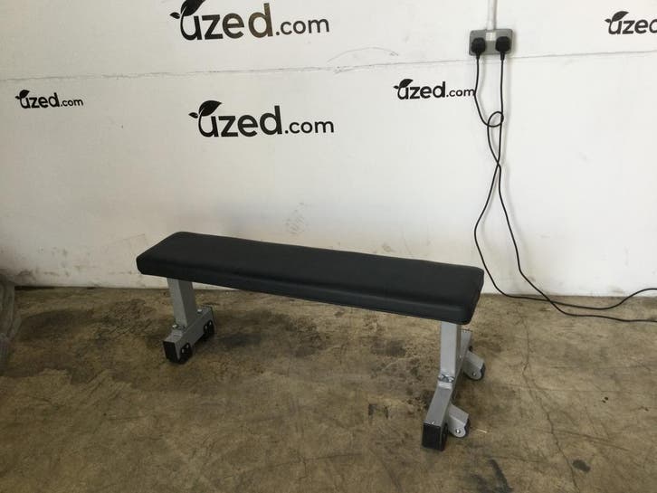 Technogym Flat Bench Pure, Sport en Fitness, Fitnessapparatuur, Gebruikt, Ophalen of Verzenden