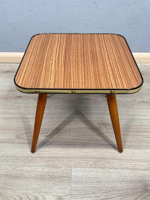 Table dappoint - Bois, Métal - Table d’appoint en Formica, Antiquités & Art, Art | Objets design