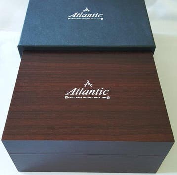 Atlantic - MOONPHASE - Calendar - Swiss Made - Gold - New -, Bijoux, Sacs & Beauté