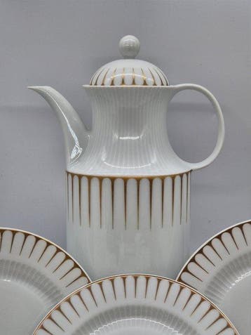 AK Kaiser – Kaffee-Service – Porzellan mit Golddekor und