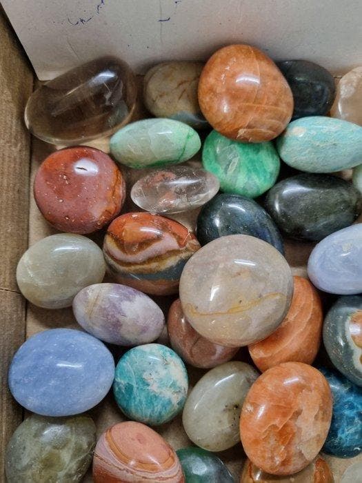 TOP QUALITY palmstones - different minerals- 1182 g, Verzamelen, Mineralen en Fossielen