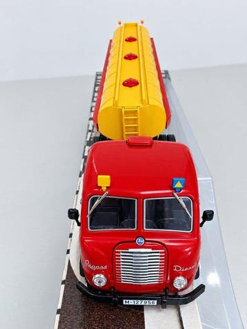 1:43 - Camion miniature - Camion Miniature Pegaso Z-701