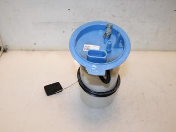 Benzinepomp Volkswagen Golf O149122