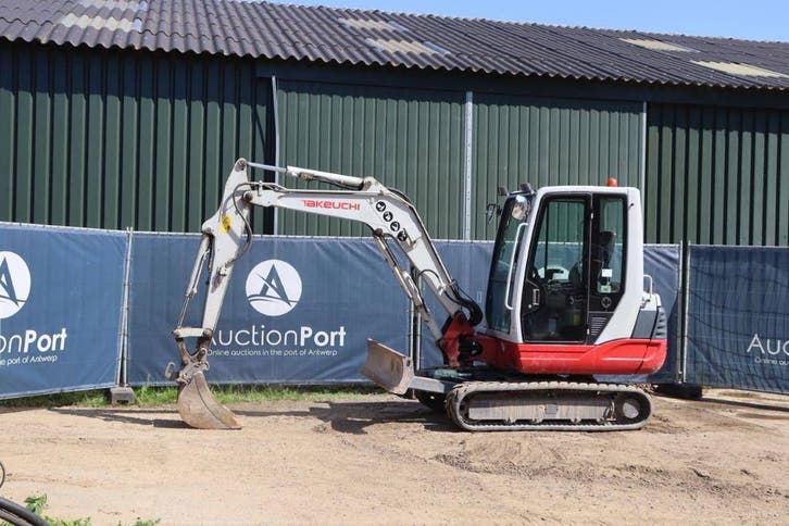 Veiling: Rupsgraafmachine Takeuchi TB235 Diesel 22kW 2014, Articles professionnels, Machines & Construction | Grues & Excavatrices