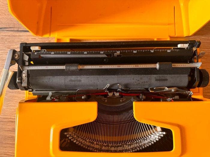 Brother Deluxe 760TR - Typemachine - 1970-1980, Antiek en Kunst, Kunst | Designobjecten