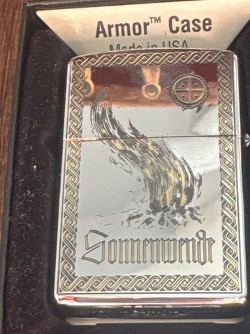 Zippo - Armor - Aansteker - Staal, Verguld, Verzamelen, Nieuw