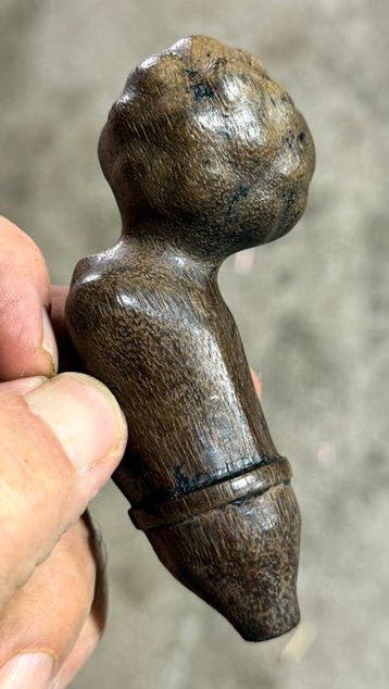 Drie oude ketis-handgrepen met ziel. - Verschillende