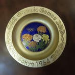 1964 Tokyo Olympic Games Commemorative Plate Set (Gold &