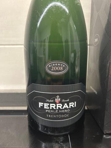 2008 Ferrari Perlè Nero - Trentino Riserva - 1 Magnum (1,5, Verzamelen, Nieuw