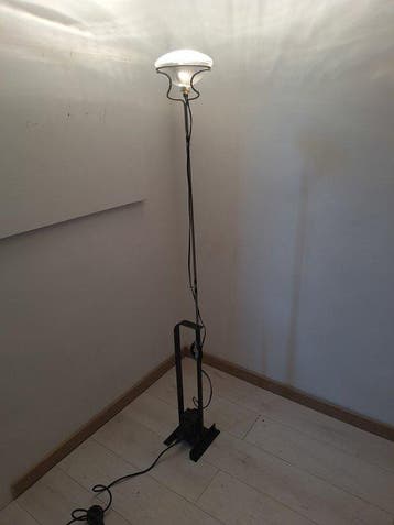 Flos - Achille Castiglioni, Pier Giacomo Castiglioni -