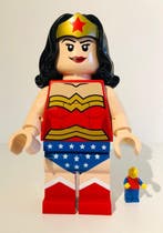 Lego Lampe minifigurine géante - DC Super Heroes - Wonder