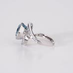 Ring - 14 karaat Witgoud - 4.57ct. tw. Blauw Diamant (Fancy