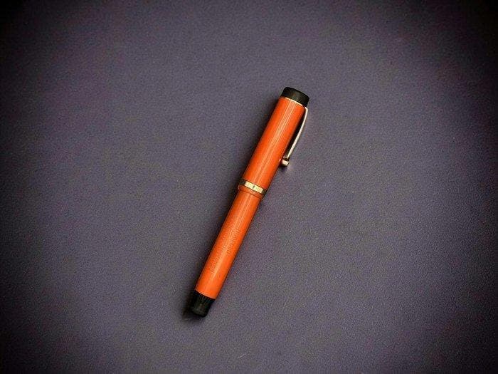 Parker - Duofold Lucky Curve Big Red - Sans prix de réserve, Verzamelen, Pennenverzamelingen