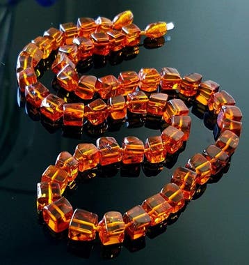 Amber Unieke Baltische barnsteenketting - kubusvormige