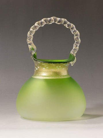 Groene satijnglazen bloemenmand met bladgoud - Glas -