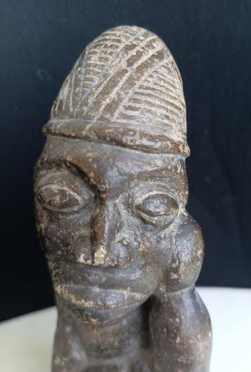Afrikaanse graffiguren; begrafenisbeeldje; “Denkers wakers”