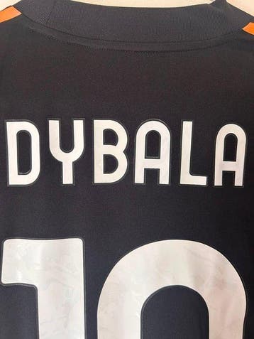 Juventus - football - Paulo Dybala - 2021 - Maillot de foot