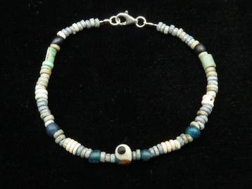 Égypte ancienne Bracelet en verre et faïence, perles de