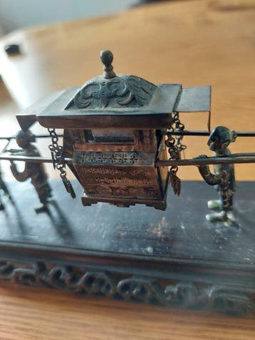 Miniature antique chinoise en argent dune chaise à porteurs, Antiquités & Art