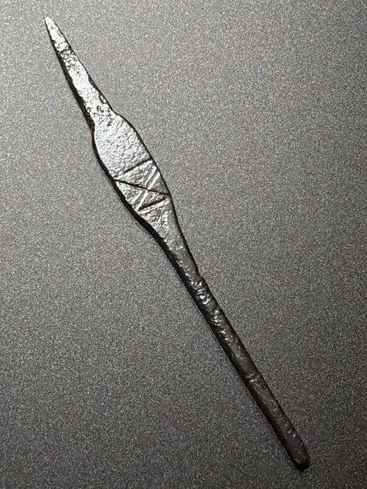 Oud-Romeins IJzer Uiterst goed bewaard scalpel met X-motief, Antiek en Kunst, Antiek | Overige Antiek