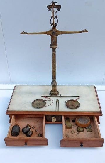 Weegschaal - Weegschaal 200 gram - messing, hout en marmer -