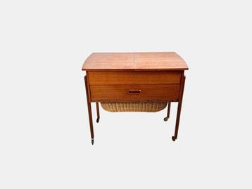 Naaidoos - Hout - Teakhouten tafel uit de jaren vijftig