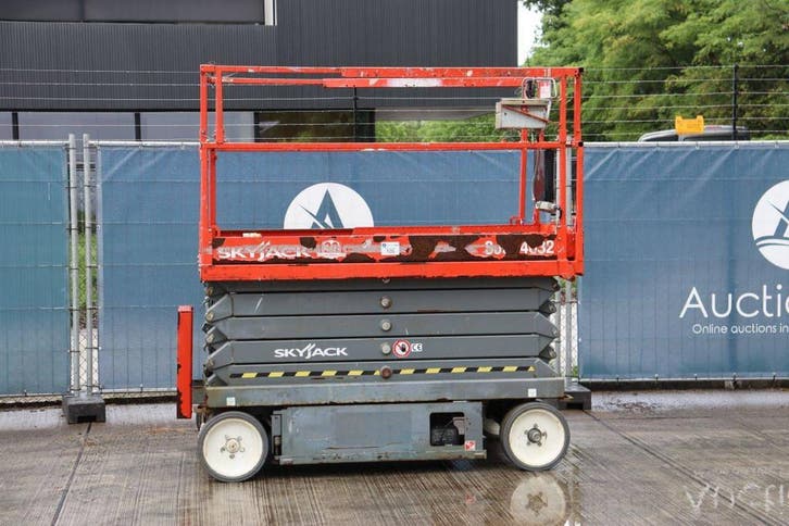 Veiling: Schaarlift Skyjack SJ4632 Elektrisch 11.7m 2016, Articles professionnels, Machines & Construction | Ascenseurs, Échafaudages & Échelles
