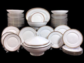 Richard Ginori - Service de table (56) - Porcelaine, Or