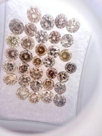 Zonder minimumprijs - 34 pcs Diamant (Natuurlijk gekleurd) -, Nieuw