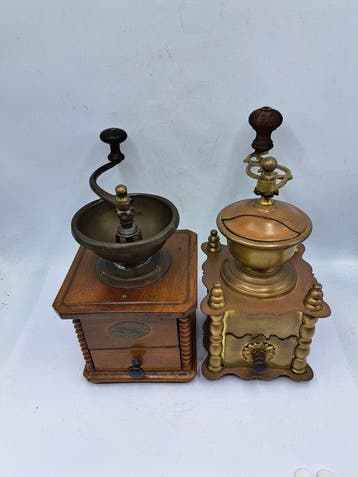 Peugeot & Freres - Koffiemolen - Handmolens - Messing - Twee