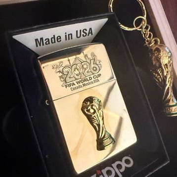 Zippo - FIFA World Cup 2026 - Aansteker - Verguld, Messing,, Verzamelen, Nieuw