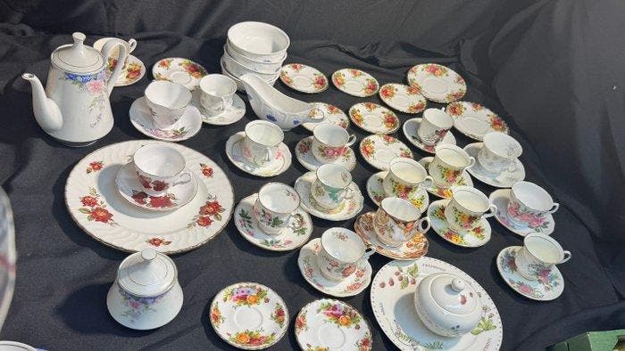 Gustavsberg, Royal Albert - Tafelservies (43) - Porselein,, Antiquités & Art, Antiquités | Meubles | Tables