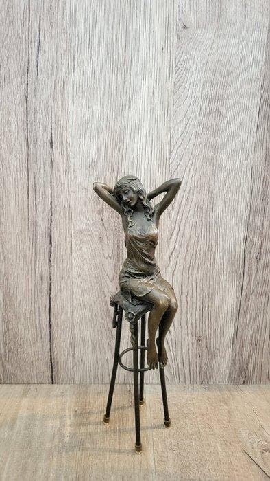 Gieterij JB - Pierre Collinet - Statue, Elegante dame op, Antiquités & Art, Curiosités & Brocante