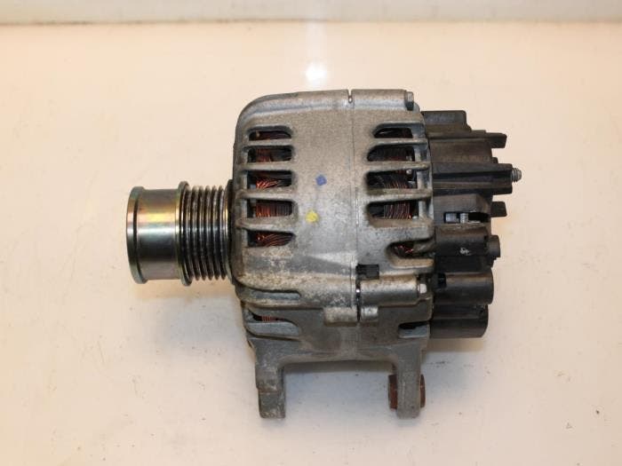 Dynamo Volkswagen Polo O136446, Auto-onderdelen, Motor en Toebehoren