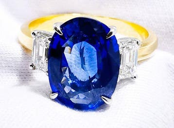 Ring - 18 karaat Witgoud, LOTUS SRI LANKA 4.46ct Conflower