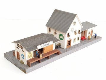 Vau-Pe H0 - 2067 - Treinset (1) - Station Neustadt, Nieuw