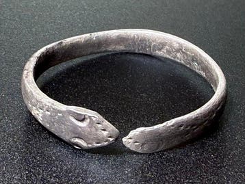 Romano-Galisch Zilveren zoomorische ring met uiteinden in de
