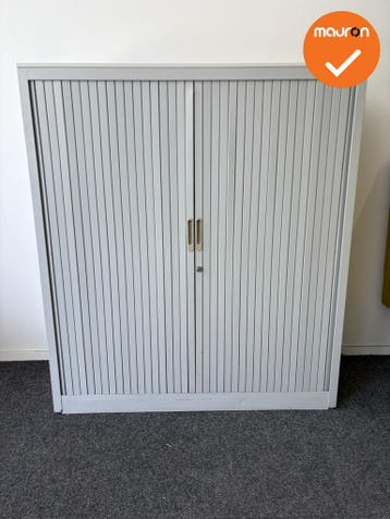 Roldeurkast - B Keuze - 135x120x47cm - Witgrijs met witgrijz, Werkplek, Ophalen of Verzenden, Gebruikt, Kast